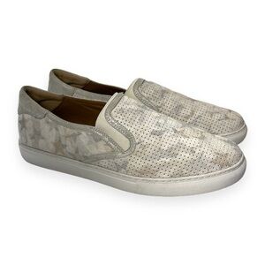 Trask Beige Grey Star Print Suede Camo Lillian Women’s Slip-On Sneaker Size 11 M